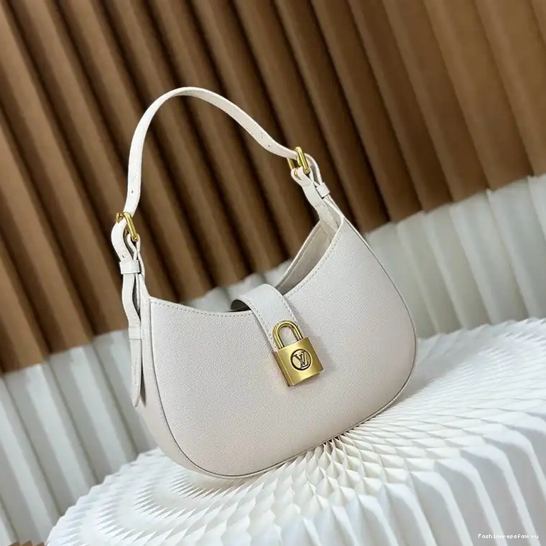 Fashionrepsfam ru Bags LV 2407YZ0215 0516